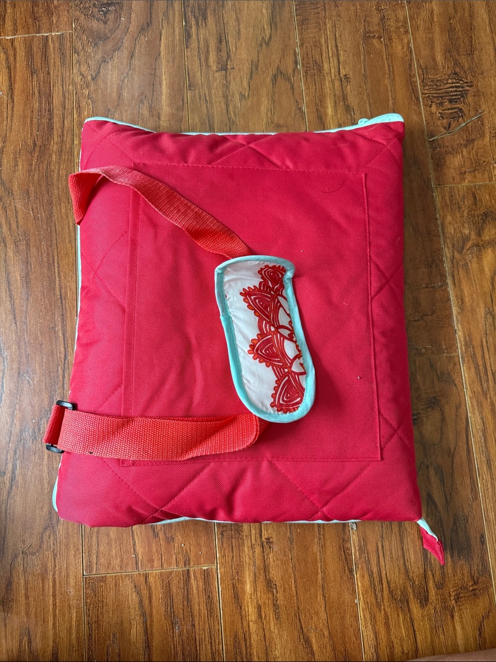 Outdoor All Season Picnic Blanket Red Foldable Travel Mat